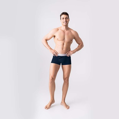 Мужские трусы Anatomic Classic 2.0, Silver Series, темно-синий вид на мужчине