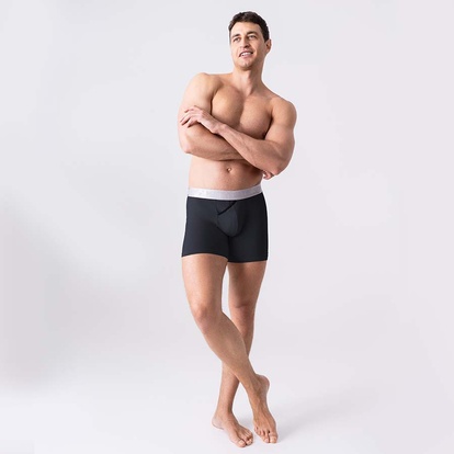 Чоловічі подовжені труси з бавовни, Anatomic Long 2.0, Silver Series, вишня вид на людині